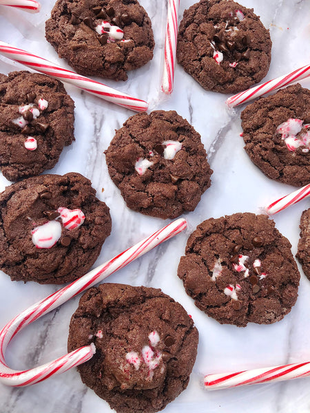 Winter is upon us, and I’m spending extra time in the kitchen these days! I love baking a good cookie around the holiday