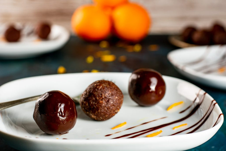 Do we really like chocolate or we just have it because we used to? Let’s make a couple of chocolate orange balls and find it out!
